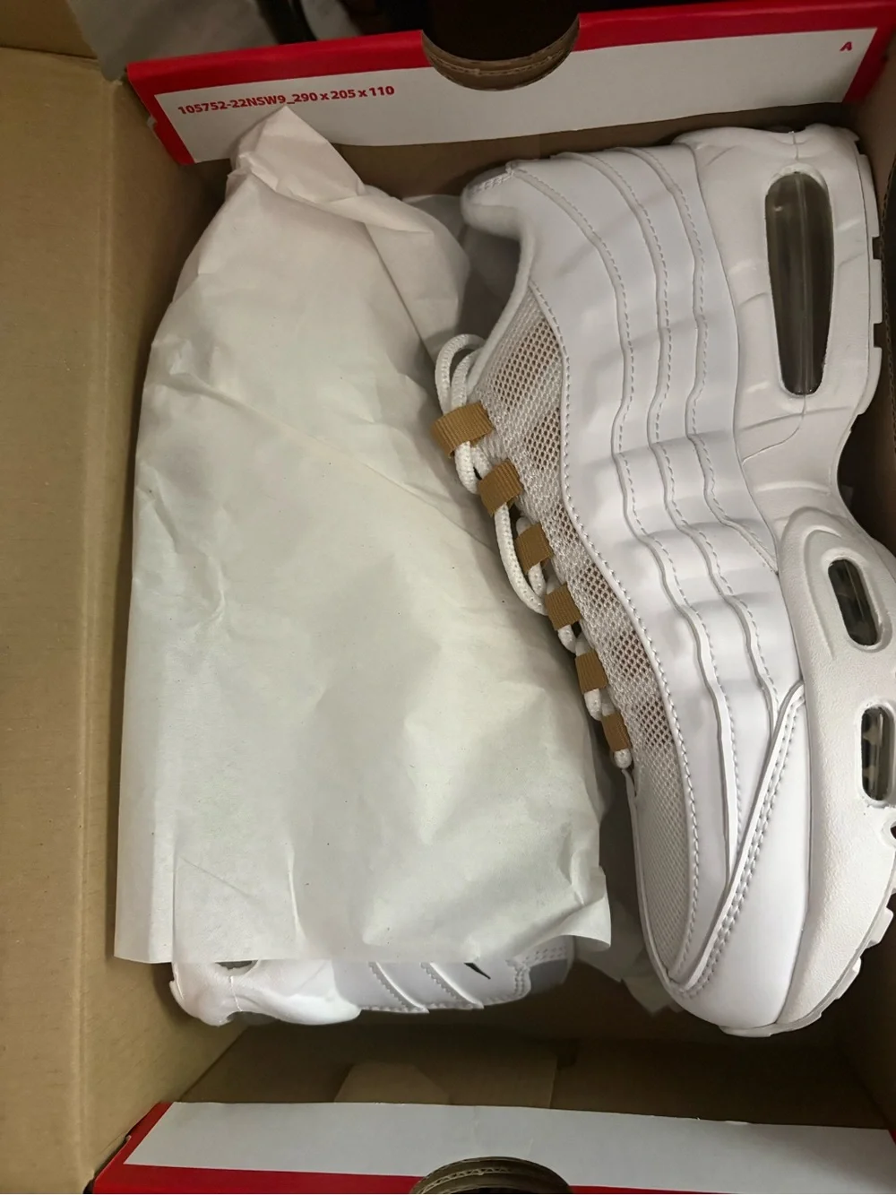 Nike Air Max 95 - White and Gold Sneaker